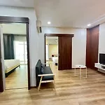 Parkview Service Apartment By Bonjour